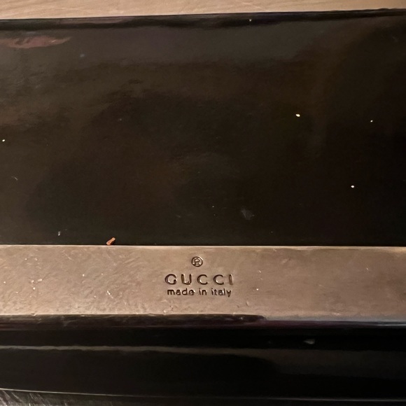 GUCCI BLACK PATENT LEATHER RING KEY HOLDER - Picture 2 of 16